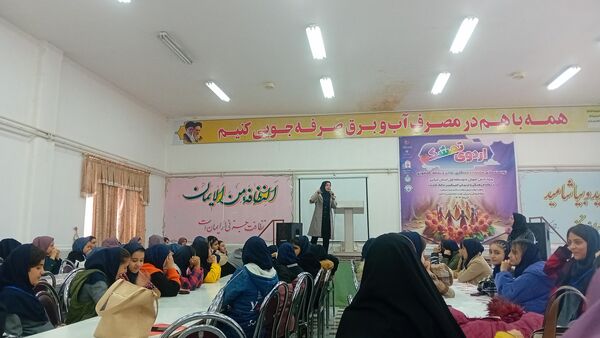 اردوی تمشک در شهرستان شازند 