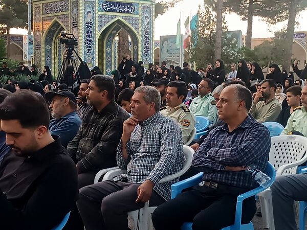 اولین سالگرد شهید محرم هادی میرآبادی بر سر مزارش برگزار شد  