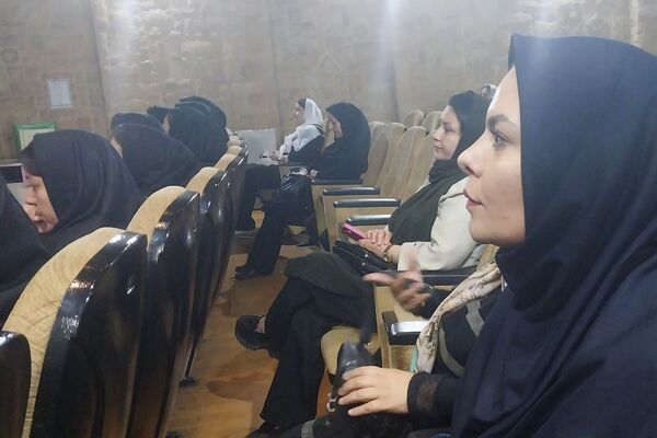 برگزاری انتخابات انجمن اولیا و مربیان در دبستان شهید مجید مجیدی ناحیه دو شهرری 