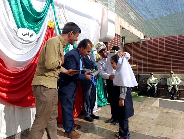 تقدیر از مدافعان نظم و امنیت  