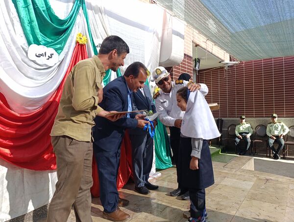 تقدیر از مدافعان نظم و امنیت  