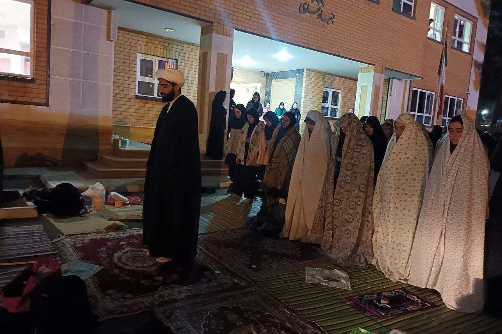 افطاری در مدرسه نمونه دولتی ولایت فرصتی برای وحدت و دوستی