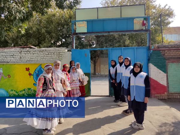 جشنواره غذا در مدرسه مدرس شهرستان چناران