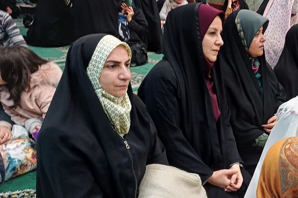 حضور دانش‌آموزان و کارکنان دبستان ستایش و صابران یک در جشن میلاد حضرت عباس (ع)