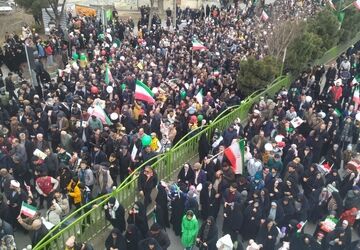 قلهٔ غیرت و وفاداری در کوچه‌های بهمن