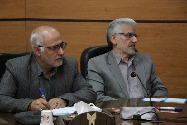 نشست خبری رئیس دانشگاه آزاد اسلامی یزد با اصحاب رسانه