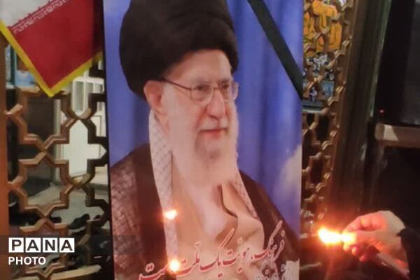 سوگواری مردم چهاردانگه در شهادت رهبر انقلاب اسلامی