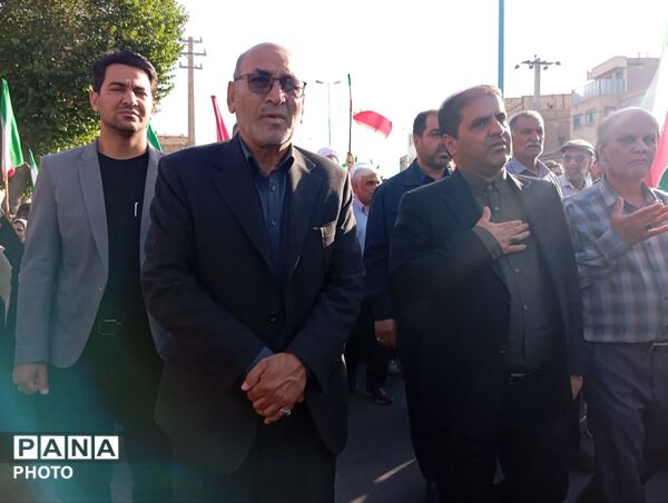 مراسم خاکسپاری شهیده دانش‌آموز «فاطمه موحدان» در یزد
