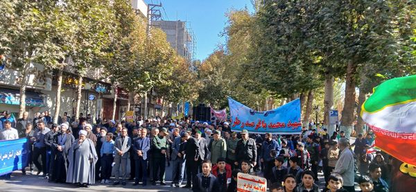 حضور پرشور مردم در راهپیمایی ۱۳ آبان طرقبه