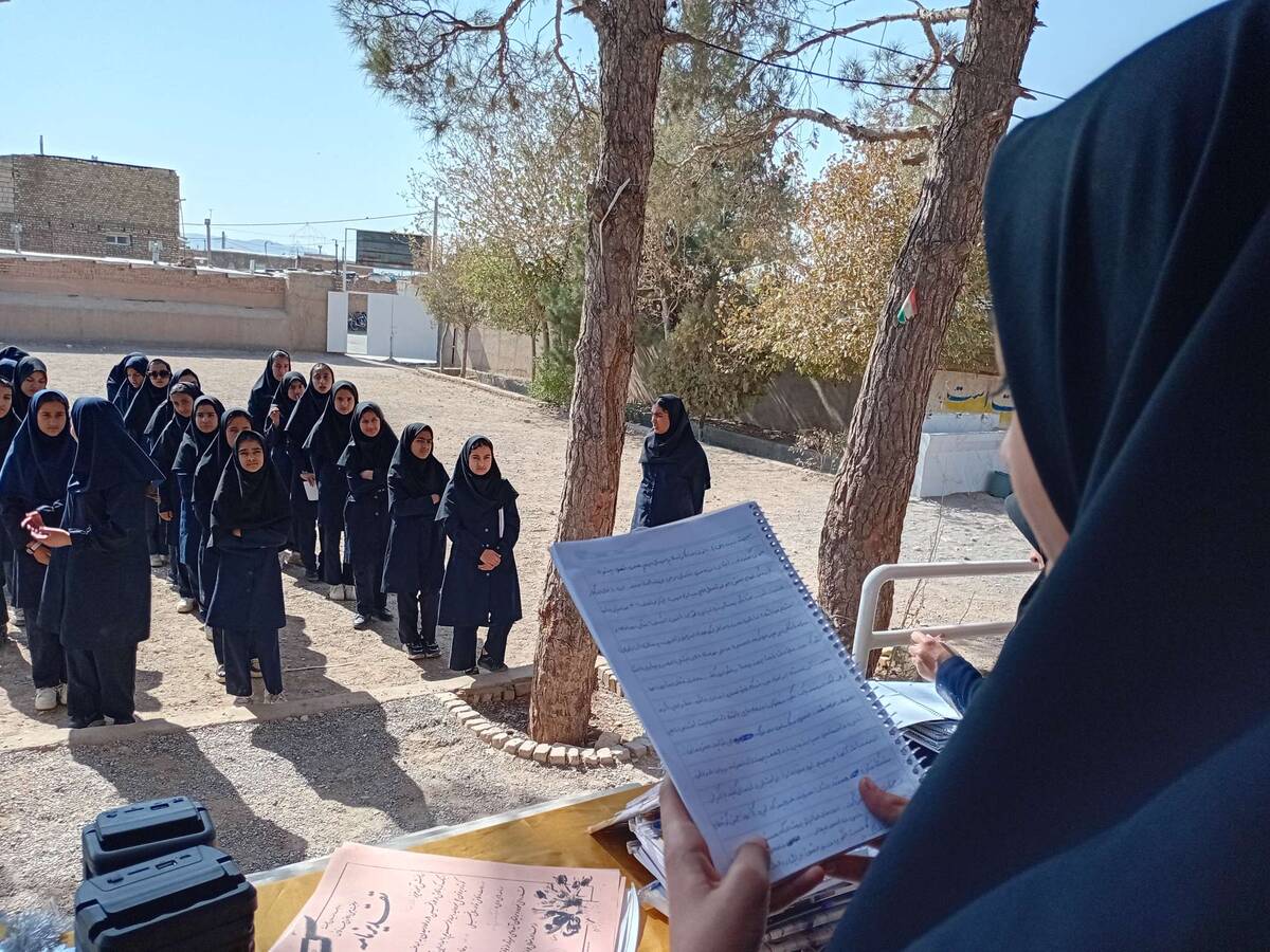 جشن میلاد حضرت زینب (س) در دبیرستان مادرمهربان خلیل آباد