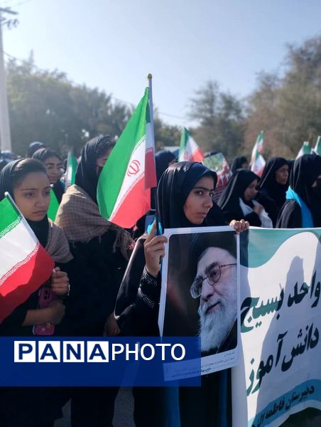 جشن پیروزی انقلاب در فین