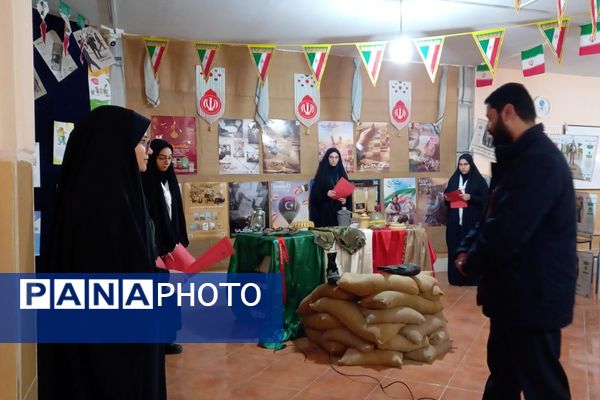 اجرای طرح ملی مدرسهٔ انقلاب در دبیرستان شهدای محراب شهرستان قرچک 