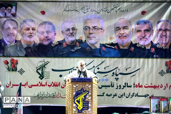 مسئولان در میدان عمل همواره در کنار مردم هستند