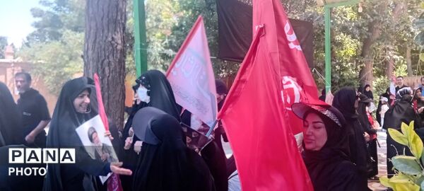 پیاده‌روی جاماندگان اربعین در شهرک ینگی امام ساوجبلاغ