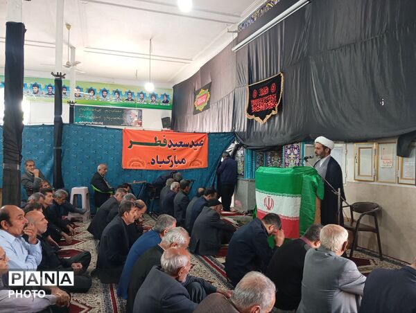 اقامه نماز عید فطر در روستای بلیان کازرون