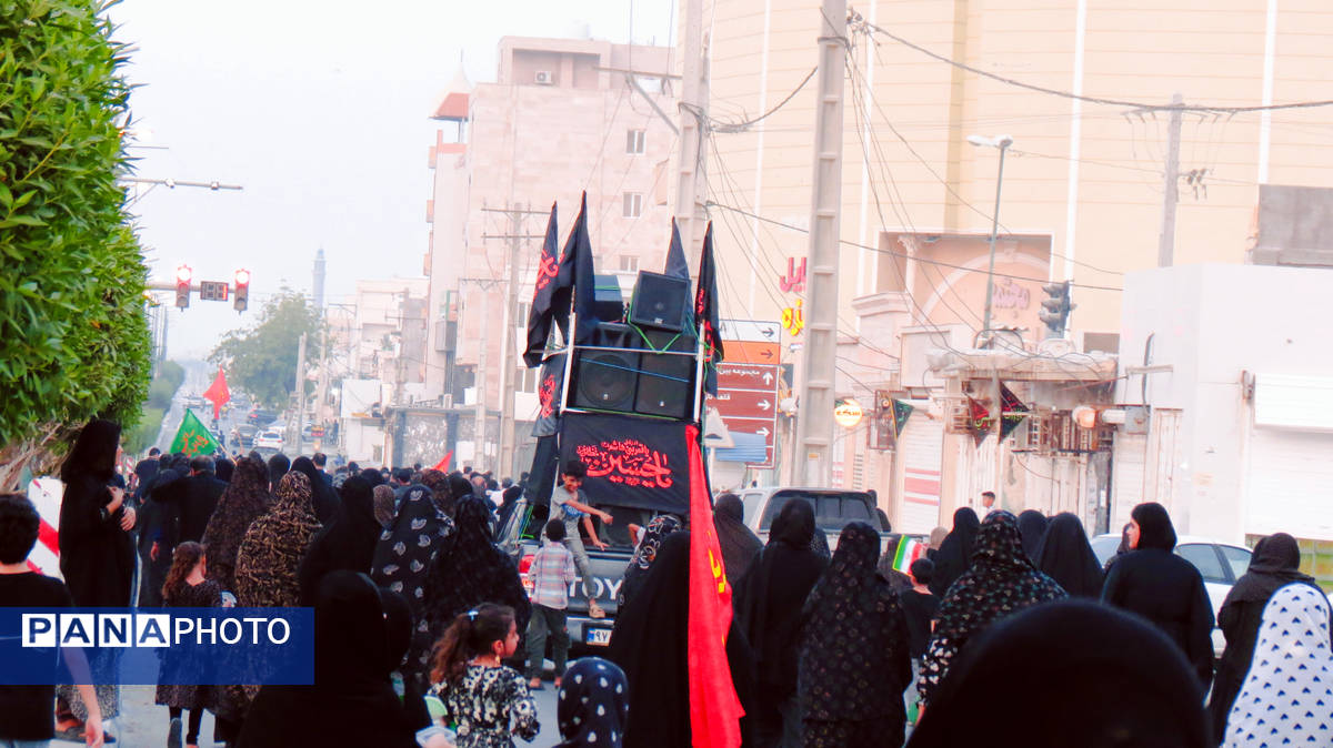 جاماندگان اربعین در بندرخمیر، شور حسینی را به خیابان‌ها آوردند