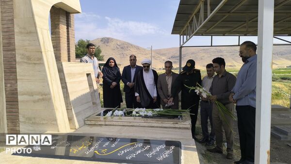 گرامیداشت یاد و خاطره شهدا؛ تجدید میثاق با آرمان‌ های انقلاب در هفته دولت