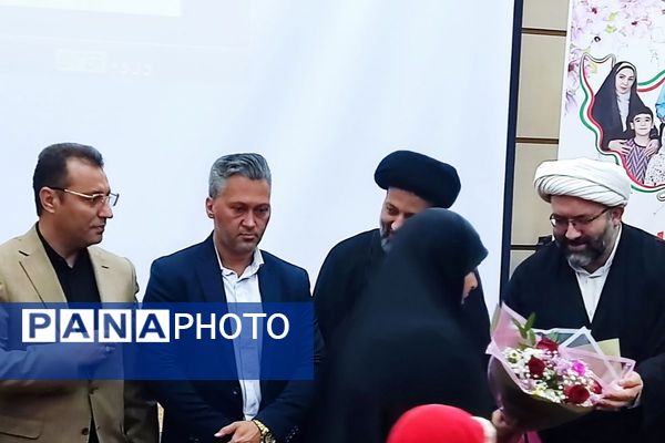 جوان‌سازی جمعیت، گام مؤثر در ساختن ایران قوی