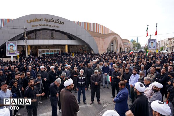 تجمع مردم غیور و ولایتمدار بم در سوگ شهادت رهبر انقلاب