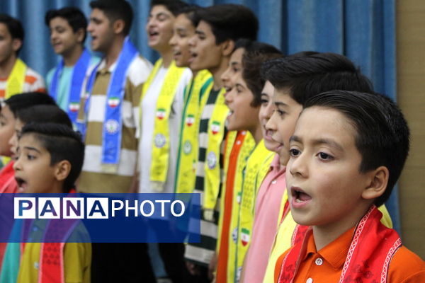 رونمایی از سرود سازمان دانش‌آموزی یزد با حضور نماینده ولی فقیه در یزد