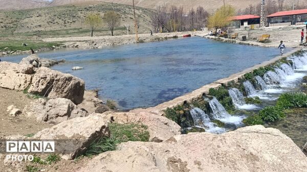 خنکی چشمه دیمه کوهرنگ روح را نوازش می‌دهد