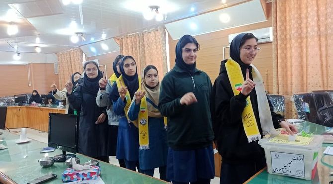 سیزدهیمن دوره انتخابات مجلس دانش‌آموزی در شهرستان خرم‌بید