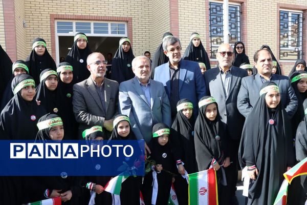 افتتاح طرح‌های آموزشی و عمرانی در یزد با حضور وزیر آموزش و پرورش 