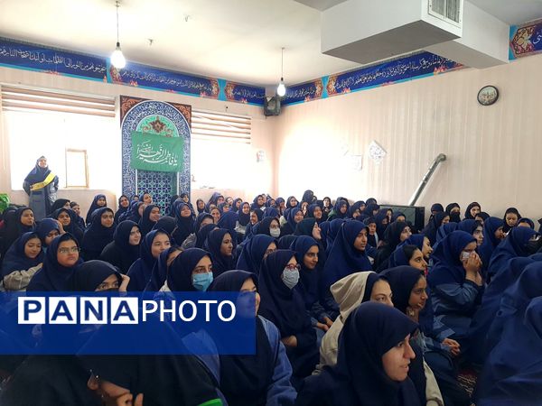 روز شاد و خاطره‌انگیز دانش‌آموزان در دبیرستان شاهد تکتم