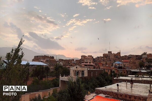 بارش غیر منتظره باران در تابستان ۱۴۰۵شهر بار نیشابور