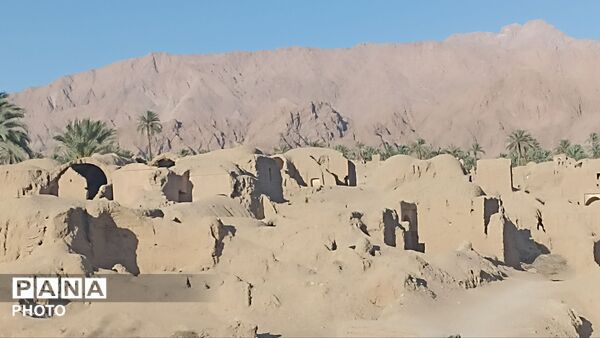اصفهک؛تماشای زندگی از قاب خشت و نخل
