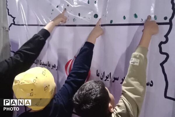 برپایی موکب «سلام شهید» به همت حوزه ۵۰۲ بسیج دانش آموزی ناحیه دو شهرری 