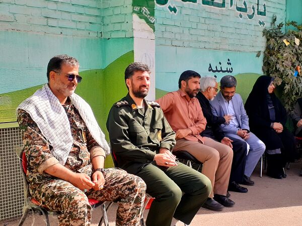 گرامیداشت هفته دفاع مقدس و زنگ مهر در مدرسه شایستگان
