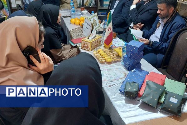 گفت‌وگوی خلاق دردبیرستان فاطمه‌الزهرا؛ نشست مشترک ناشر، معاونین و دانش‌آموزان نویسنده برای رفع چالش‌ها