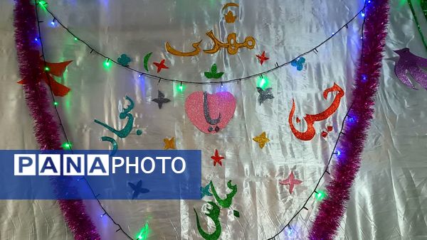 نمایشگاه دست‌سازه‌ها و غذاهای محلی دانش‌آموزان مارگون