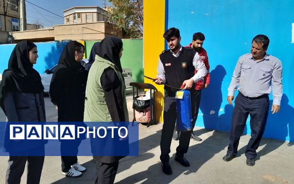 اجرای طرح پدافند غیرعامل با شعار«تدبیر امروز، امنیت فردا» در مدارس فشافویه 
