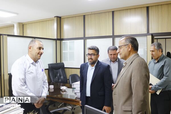 تقدیر فرماندار فیروزکوه از کارکنان تأمین اجتماعی و بهزیستی به مناسبت هفته تأمین اجتماعی