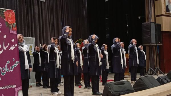 یلدای مادرانه با حضور مادران و دانش آموزان در فرهنگسرای سیمرغ