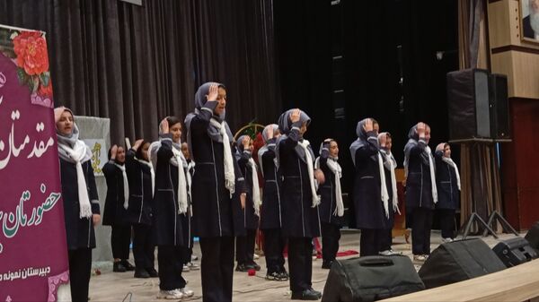 یلدای مادرانه با حضور مادران و دانش آموزان در فرهنگسرای سیمرغ