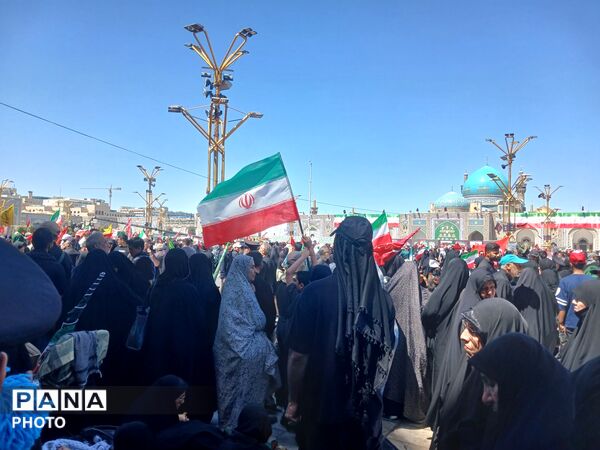 حماسه وفاداری در مشهد؛ حضور میلیونی مردم در بدرقه مقام معظم رهبری