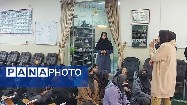 برگزاری جلسه توجیهی هدایت تحصیلی در مدرسه حضرت معصومه (س)
