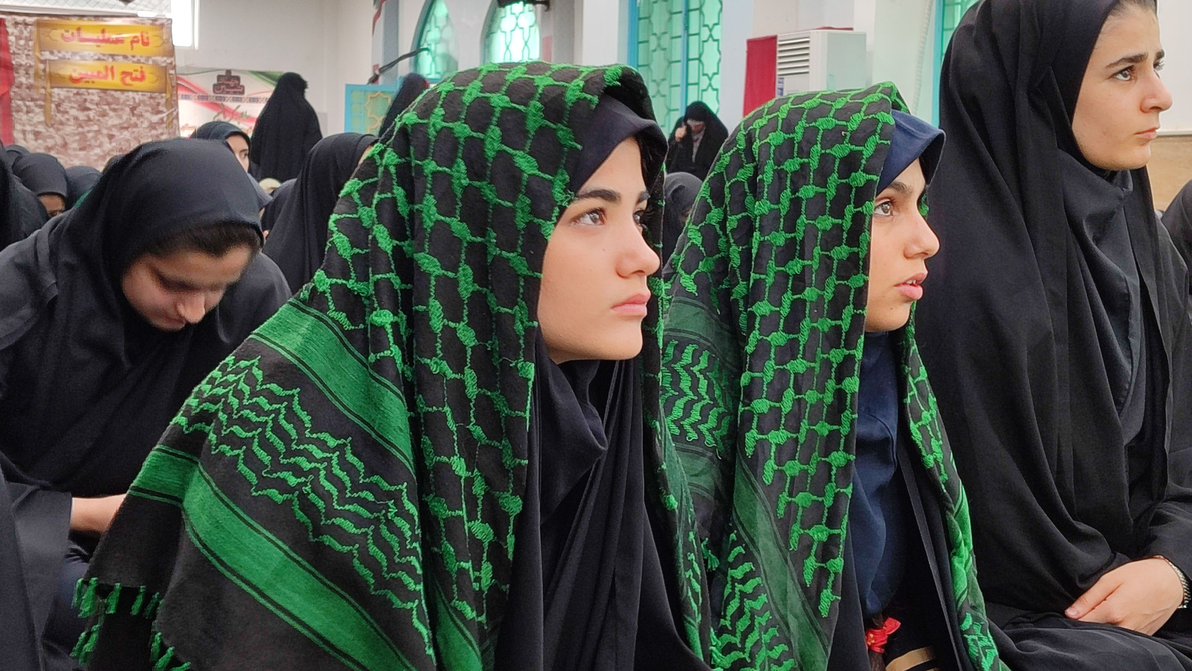 بازدید دختران ملاردی‌از منطقه عملیاتی فتح المبین در اردوی راهیان نور  