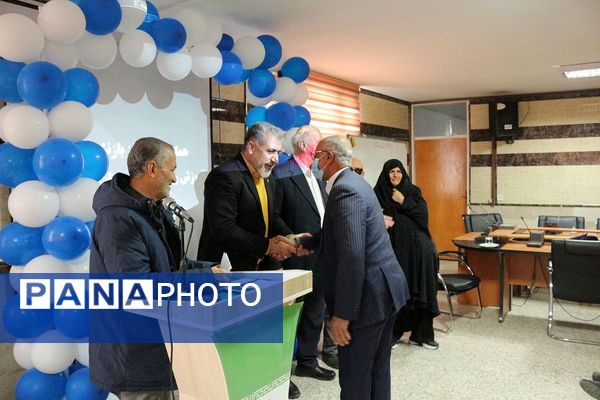 تقدیر از بازنشستگان آموزش‌و‌پرورش فیروزکوه 