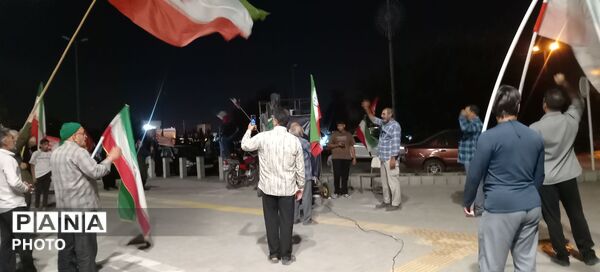 ایستادگی مردم تا پای جان در مشهد