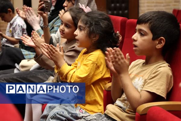 مراسم تجلیل از فرزندان فعالان رسانه یزد