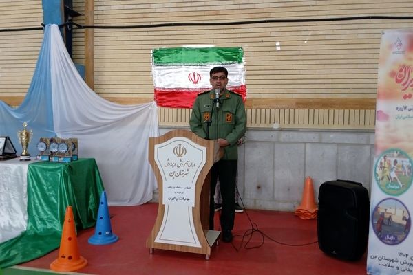 دانش آموزان آینده سازان این مرز و بوم هستند