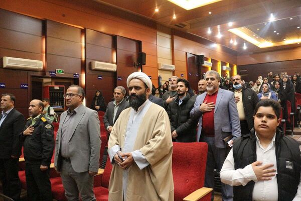 تجلیل از مقام مادر و گرامیداشت مقام حضرت فاطمه(س) در جشن روز مادر دانشگاه آزاد فیروزکوه