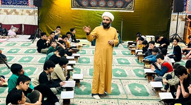 دومین شب اعتکاف دانش‌آموزان پسر شهرک وحدت شهرستان فردیس 