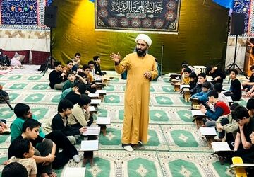 دومین شب اعتکاف دانش‌آموزان پسر شهرک وحدت شهرستان فردیس 