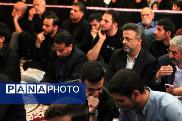 اجتماع «عاشقان بی‌نشان» در کاشان؛ روایت تصویر از شب ادای احترام به شهدا