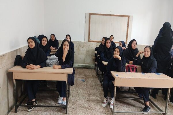 بازگشایی مدارس در دبیرستان دخترانه شهید مجید دهنوی نیشابور